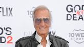 'I tried to take it back!' Pat Boone recalls 'terribly embarrassing' experience meeting Queen Elizabeth