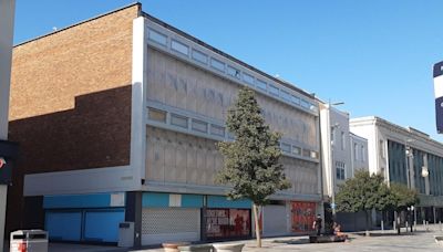 Former Argos building set for demolition