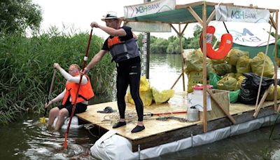 Detener la creciente marea de plástico: los equipos compiten para limpiar los ríos de Hungría