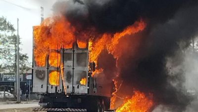VÍDEO: caminhão pega fogo na Avenida Assis Brasil | GZH