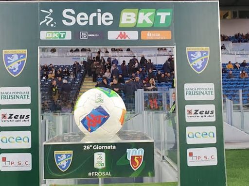 Parma riconquista la Serie A in stile trionfale