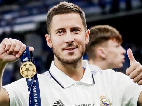 Eden Hazard sale del retiro para jugar en México con un exótico club