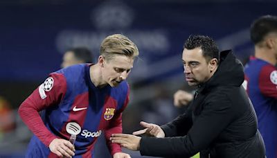 Xavi sends strong message to Barca about De Jong & Roberto