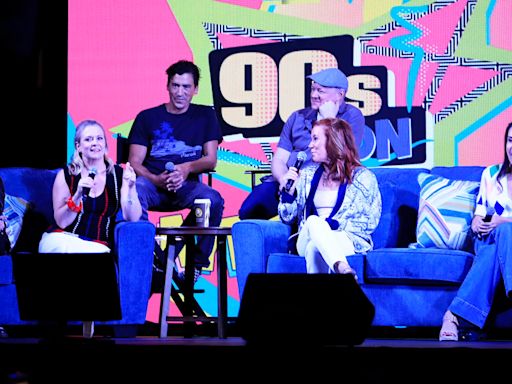 What do 'Sabrina the Teenage Witch' cast members want to see while in Daytona for '90s Con?