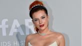 Bella Thorne se niega a firmar una foto suya semidesnuda