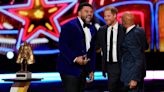 El príncipe Harry sorprende al participar en la ceremonia de honores de la NFL en Las Vegas