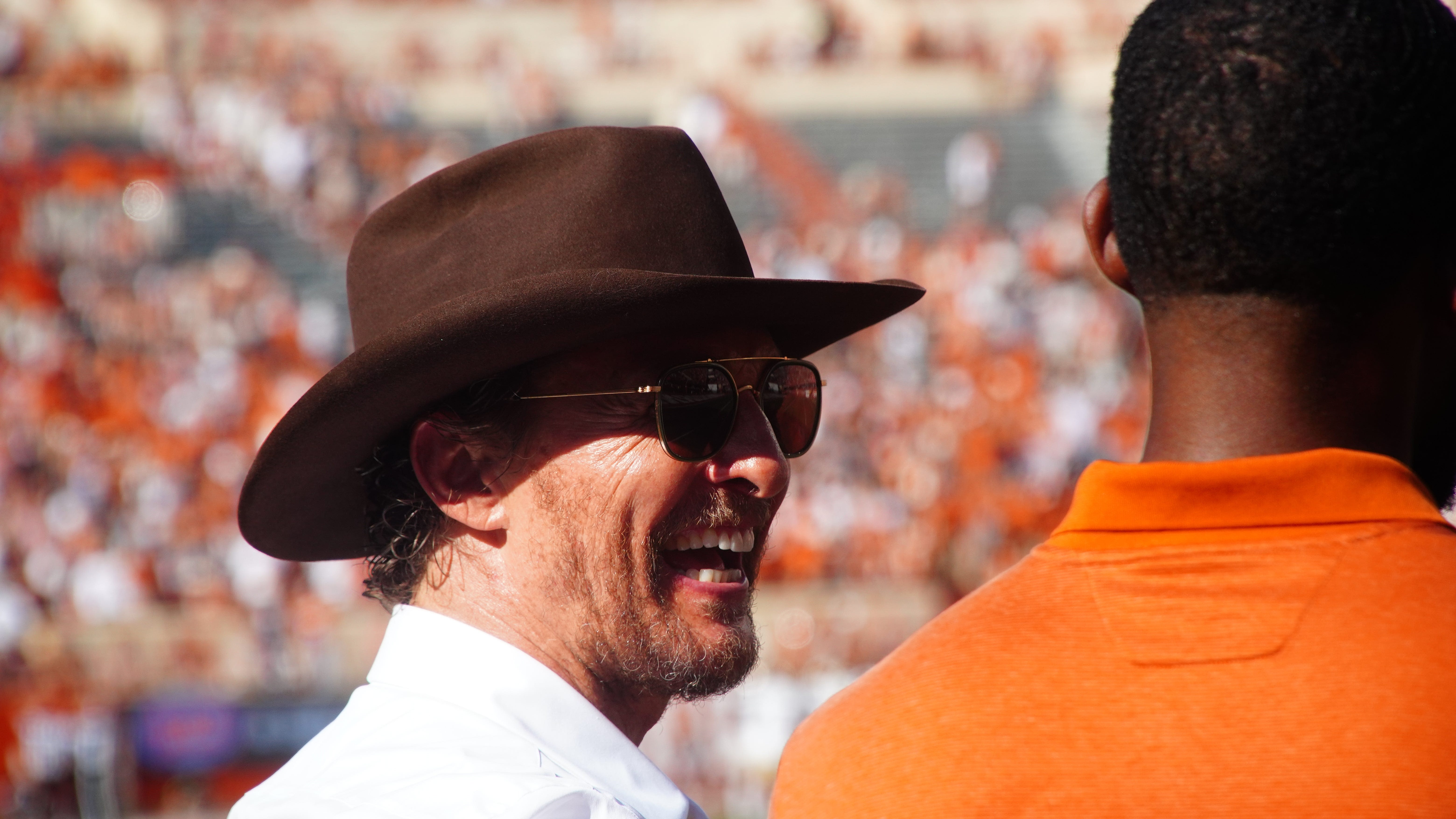 Matthew McConaughey, Charles Woodson go face-to-face before Texas football vs Michigan