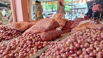 Onion, potato prices remain high after low output last year