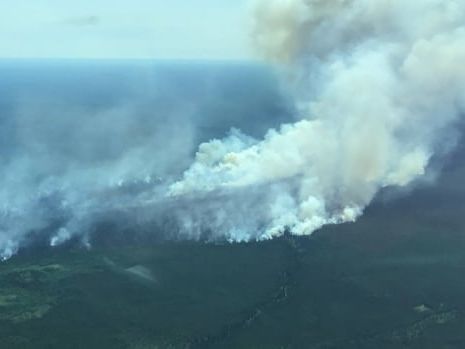 Northern Alberta wildfires threaten Suncor Firebag site, community of Chateh | CBC News