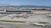 El Aeropuerto de Málaga opera casi 2.200 vuelos en el primer fin de semana de las vacaciones de verano