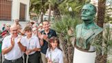 Elda inaugura un busto en honor a Ramón Gorgé en el Jardín de la Música