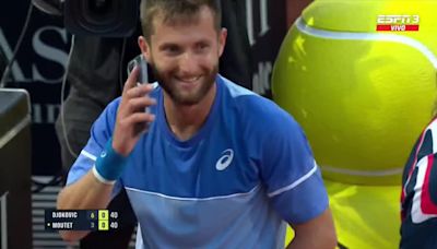 Novak Djokovic Match Interrupted by Opponent’s Ringing Phone