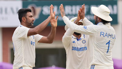 Is Lyon better than Ashwin in Test cricket?