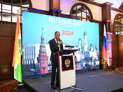 The outgoing Russian consul general said ‘dasvidaniya’ at the Russia Day reception