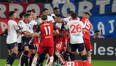 El audio del VAR de las jugadas polémicas en River - Nacional, que pudieron cambiar el curso del partido