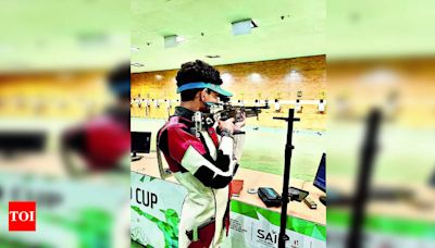 Shooter wins gold medal | Vadodara News - Times of India