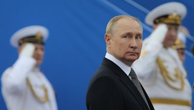 Putin's key adviser says Russian Navy developing "new stage"