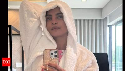 Priyanka Chopra Jonas no make-up morning selfie | - Times of India