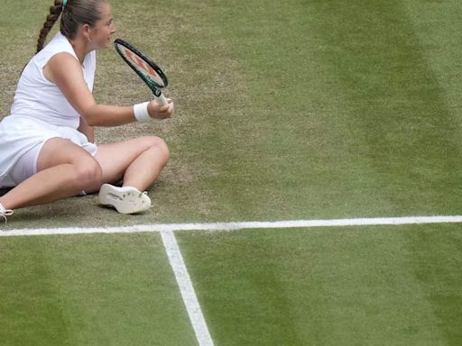 Jelena Ostapenko gets into argument during Wimbledon 2024 quarterfinals, throws coach out of the box, here's what happened