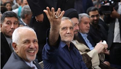 伊朗大選：「既不反西方，也不反東方」的改革派佩澤什基安為何勝出