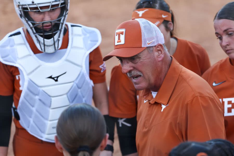 Texas drops first game of Super Regional series to Texas A&M