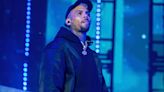 Chris Brown stranded mid-air at N.J. concert as malfunction leaves him hanging (VIDEO)