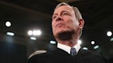 Chief Justice Roberts declines to meet with Democrats on ethics concerns amid Alito flag flap