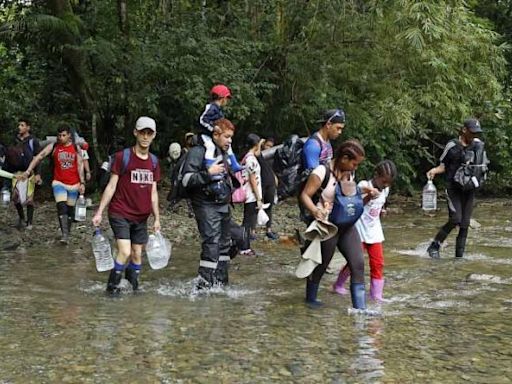 Adiós al sueño americano: el miedo al Darién ata a algunos venezolanos a Colombia