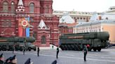 Putin droht bei Militärparade in Moskau mit Atomstreitkräften