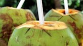 Agua de coco: El increíble beneficio para las personas que padecen de colitis ulcerosa