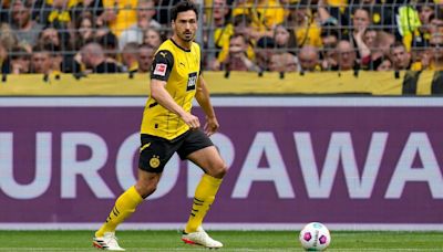 Transfer Talk: Milan, Juve in race to get Dortmund's Hummels
