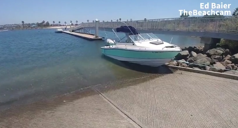 Eight arrested after suspected smuggling boat lands in Mission Bay