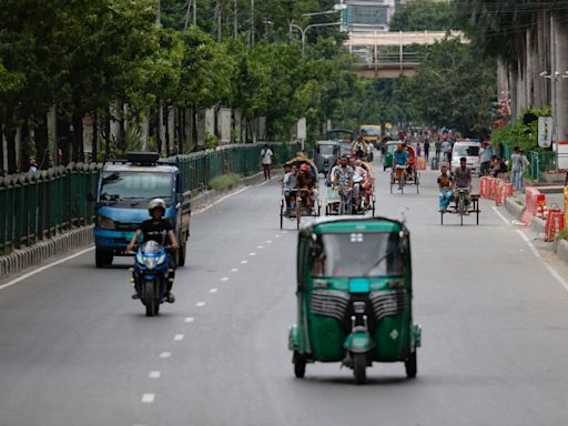 Bangladesh student protests reach a shaky peace as internet is restored