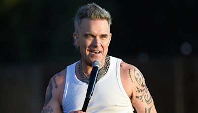 Robbie Williams stuns fans as he reveals drastic transformation