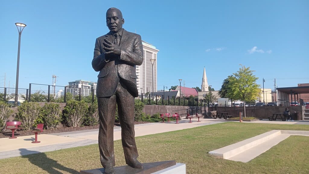 Statue of Martin Luther King Jr. is unveiled in Montgomery