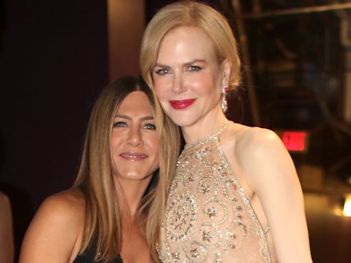 Jennifer Aniston Says Nicole Kidman Helped Her Through 'a Lot of Hard Things' While Making “Just Go with It”