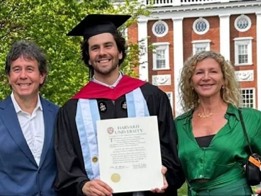 Genio: las fotos de la graduación del hijo de Ariel Rodríguez Palacios en Harvard