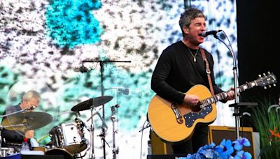 Indie icons Noel Gallagher, Johnny Marr and Graham Coxon rock Warwick Castle