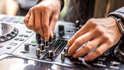 'I’m a wedding DJ - this is the one song we hate playing the most'