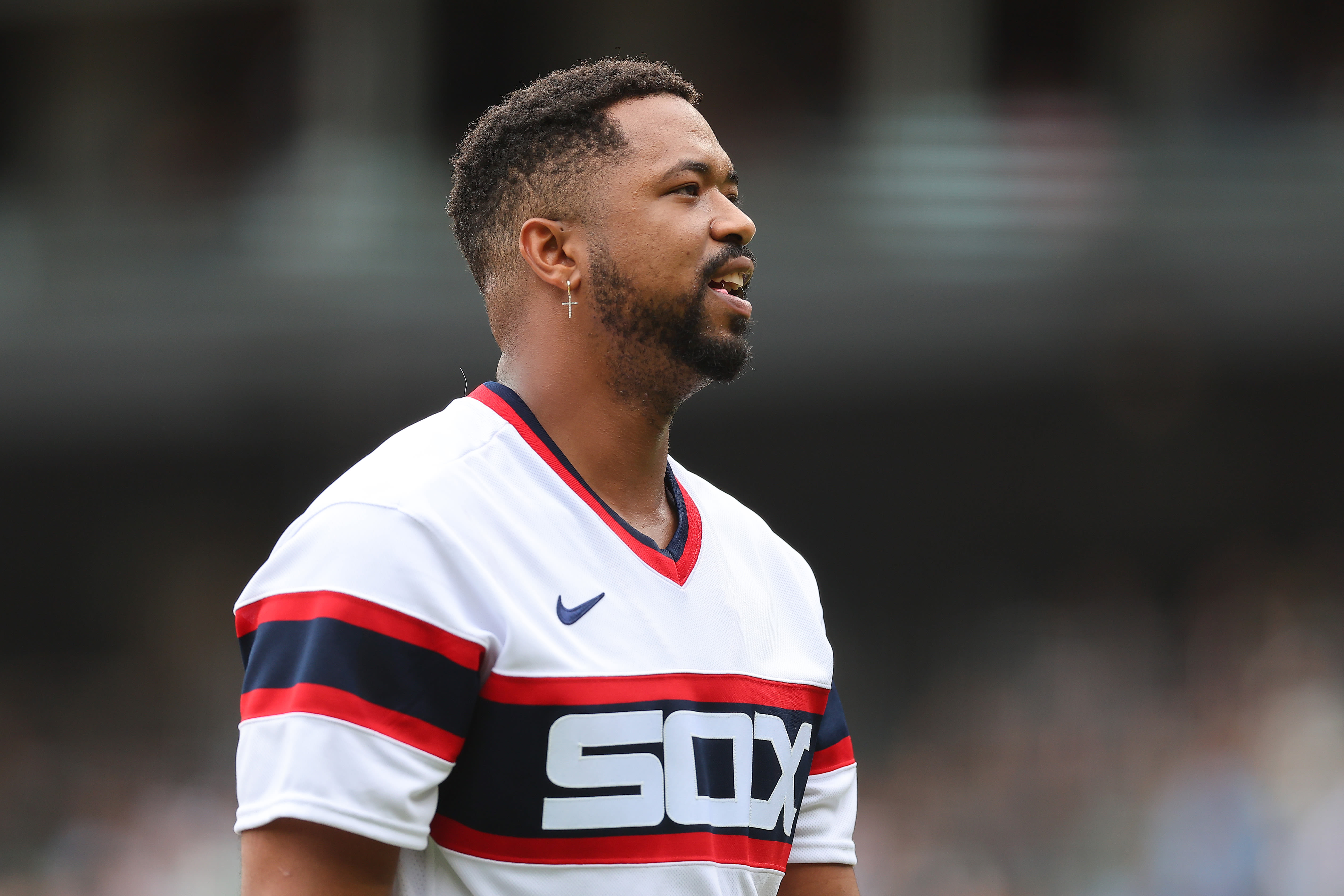 White Sox place Eloy Jiménez on 10-day IL with hamstring strain