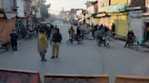 Pakistani Taliban overpower guards, seize police center