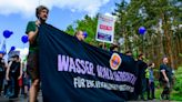 Mehr als tausend Teilnehmer bei Protesten gegen Tesla in Brandenburg