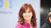 Cristina Kirchner arremetió contra dos senadores peronistas que apoyaron la Ley Bases