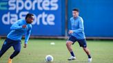 Sem Carballo, quais são as opções para a montagem do meio-campo do Grêmio contra o Corinthians | GZH