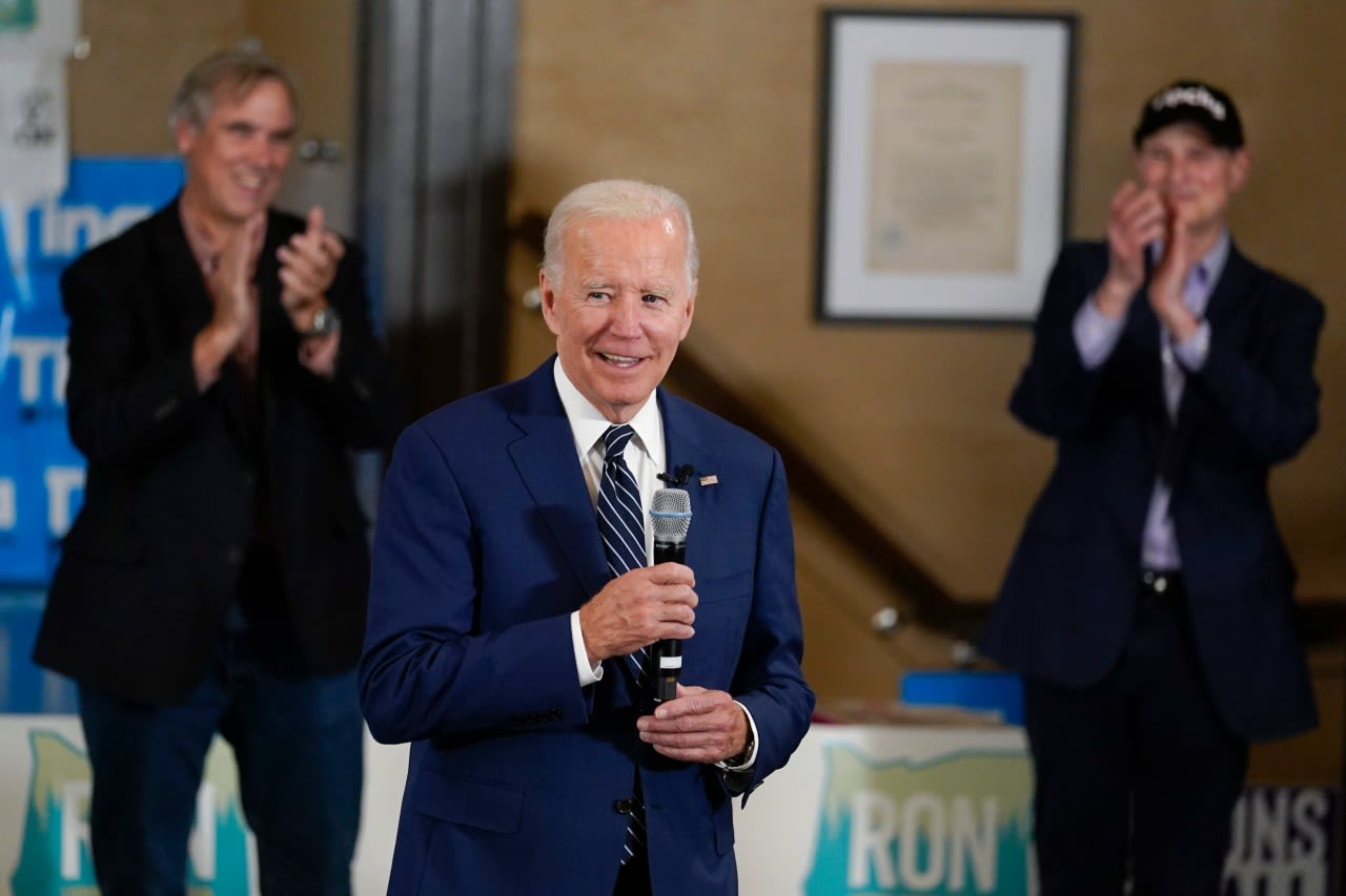 ‘Time is running out’: Wyden and Merkley’s support for Biden campaign waning