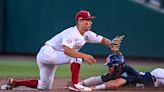 Stay Golden: Robert Moore wins Arkansas’ first-ever Gold Glove Award