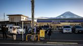 Instagram-famous Japanese store near Mount Fuji issues apology in response to overtourism