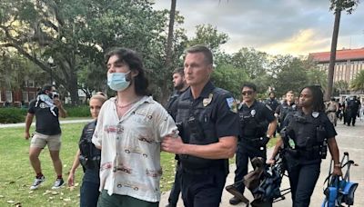 'Suppressing': Naples man among 9 arrested during UF pro-Palestine protest