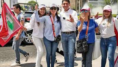 Óscar Santos y seguidores llaman al voto días antes de la elección