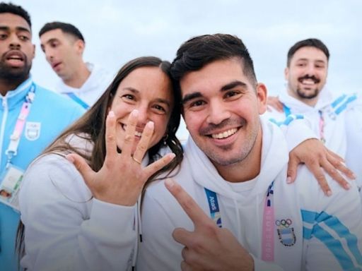 WATCH | Love Is In The Air At Paris Olympics 2024 As Argentine Couple Enjoy Romantic Day